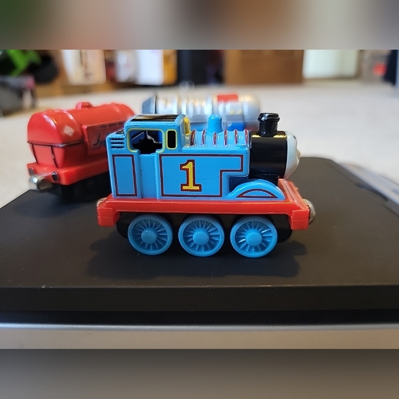Thomas and Friends Jet Engine Lights and Sounds Take Along Diecast Metal Train - Picture 7 of 13